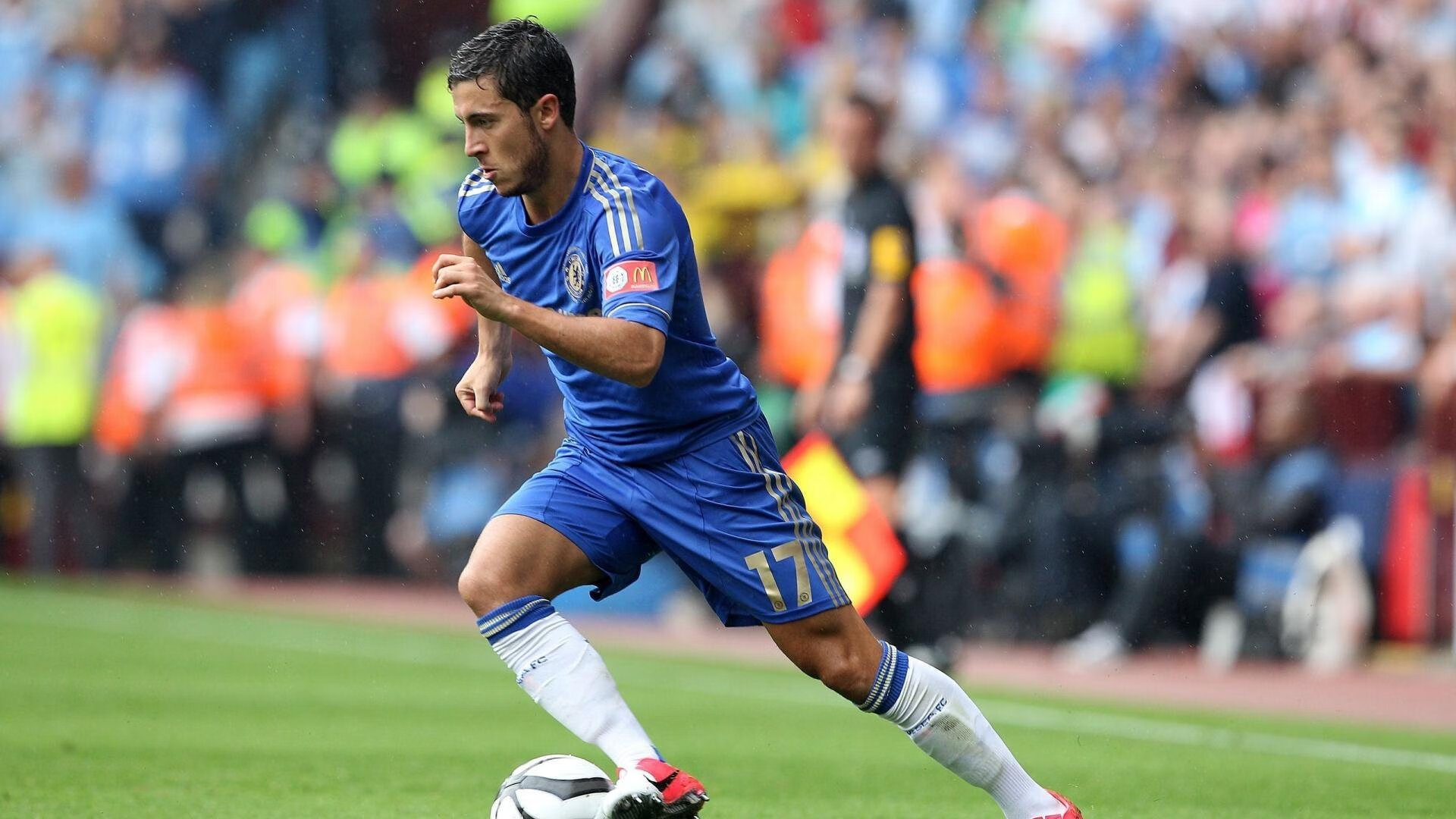 冠军球队球迷自发庆祝活动秩序良好获赞，球队获得冠军的祝贺词